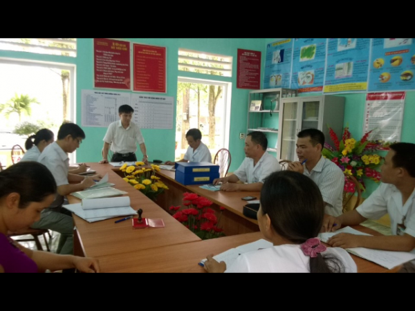 Trung tâm Y tế Bắc Quang giám sát việc xây dựng Bộ tiêu chí Quốc gia về Y tế đối với xã Đông Thành